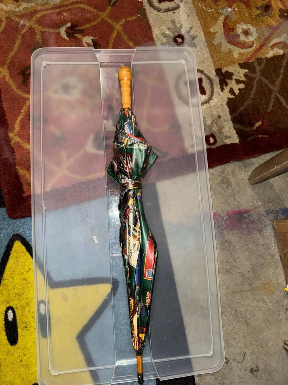 Vintage Golf Magazine Print Wooden Handle Umbrella Green - Picture 7 of 7